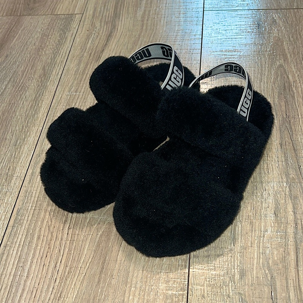 Girls Ugg Oh Yeah Slides - New w/o Box - Never worn!